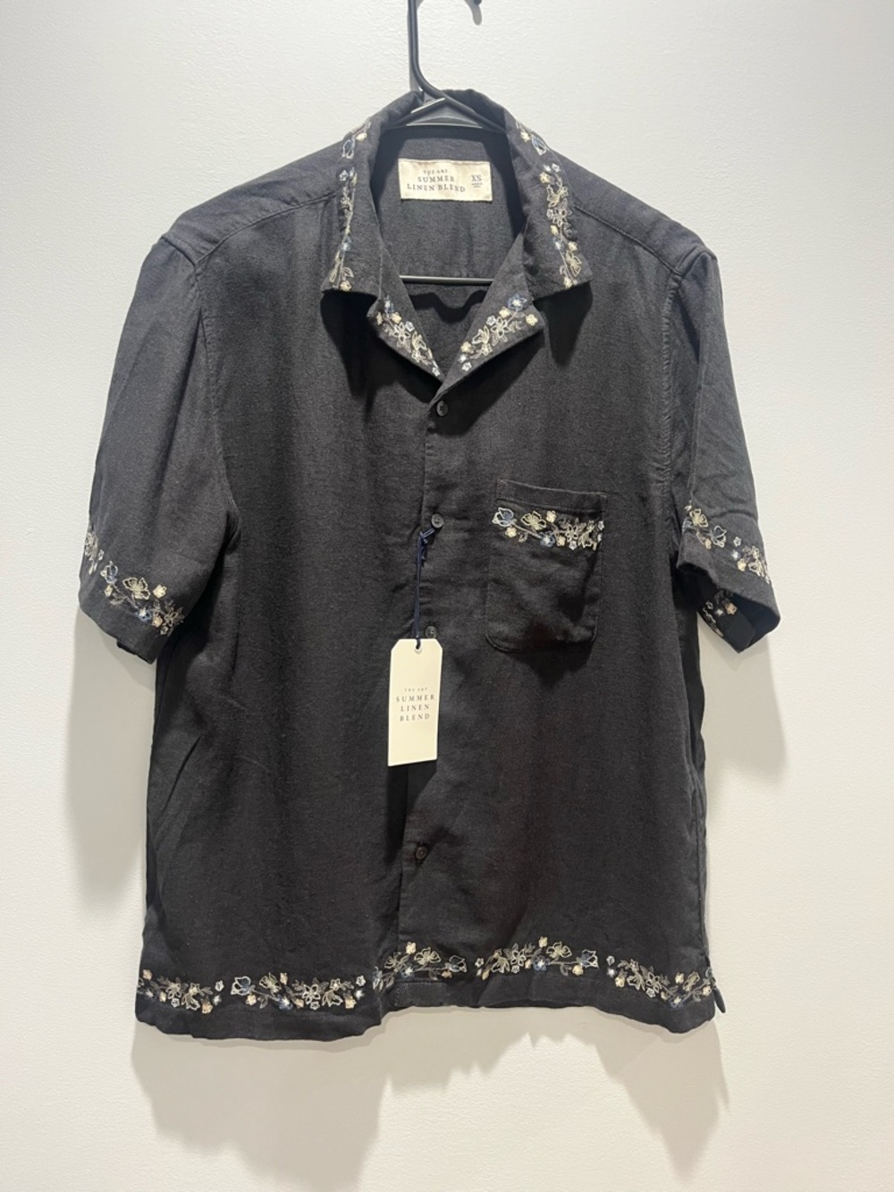 Abercrombie & Fitch Men’s XS Dark Gray Embroidered Linen Blend Camp Shirt NWT